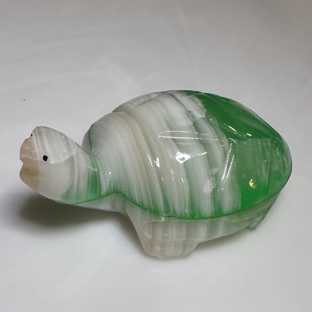 Green Onyx Turtle Figurine‎ Hand Carved Stone Figure Banded Gemstone Tortoise